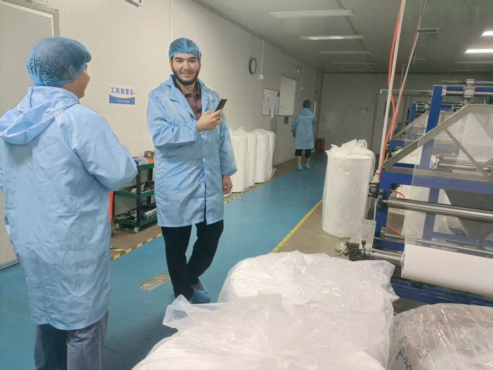 Inspection usine des nouvelles du Cloud Foreign Cloud par les clients du Moyen-Orient
